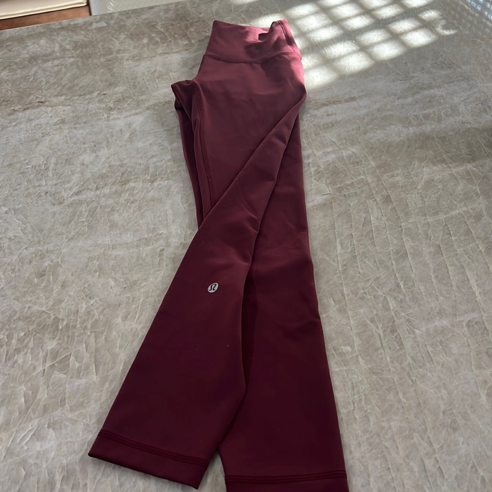 Lulu leggings. Wunder Under in Size 4. High rise in perfect condition.